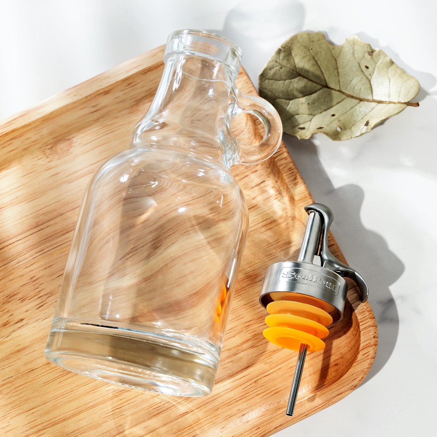 lulu pour Oil dispenser show