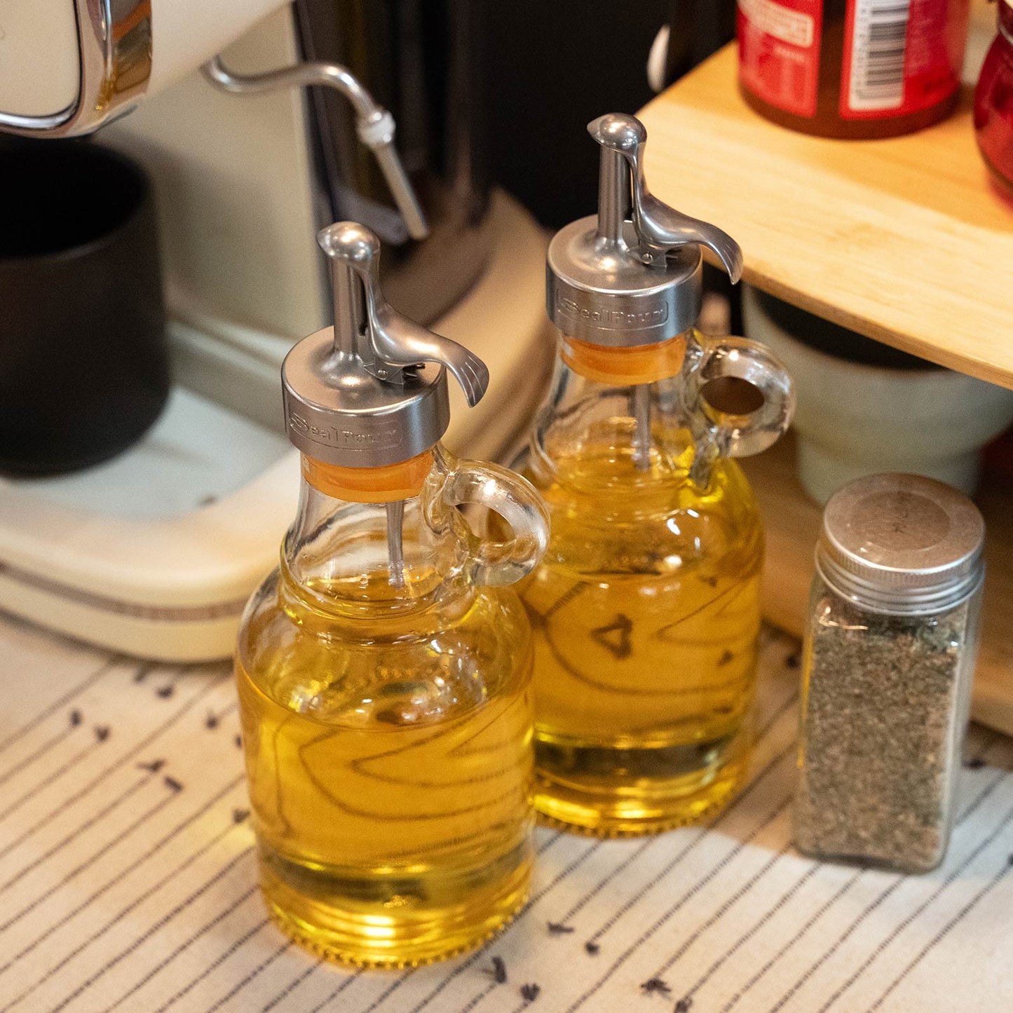 lulu pour Oil dispenser show 6